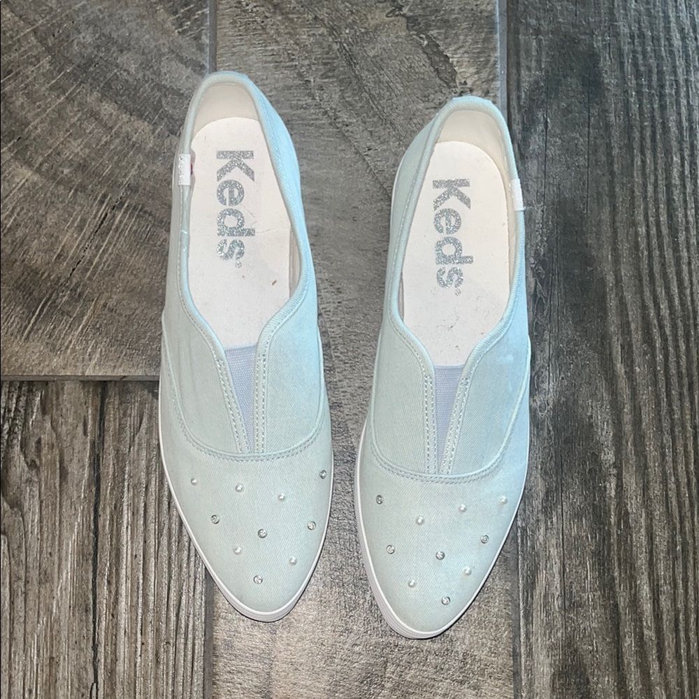NWT Keds lt blue pointy toe platform slipon Sneakers w/ornate diamond & pearls. - Picture 5 of 6